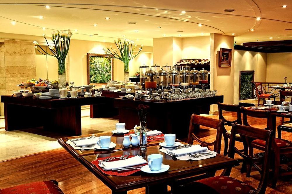 Nh Collection Quito Royal Hotell Restaurant bilde